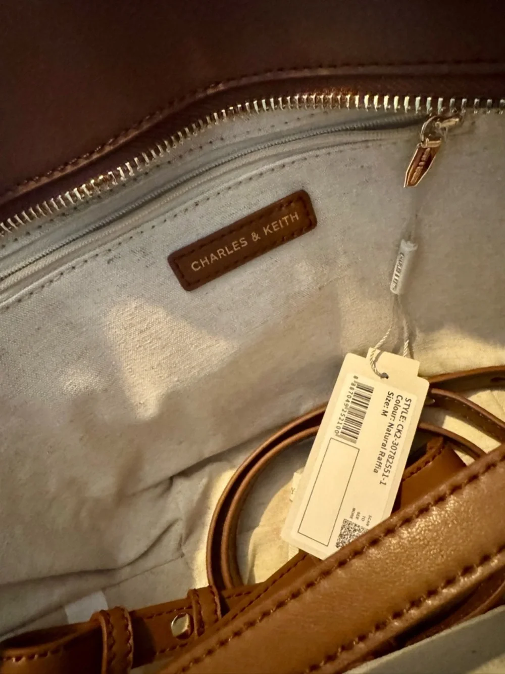 Charles & Keith Raffia Tote - Picture 6 of 11